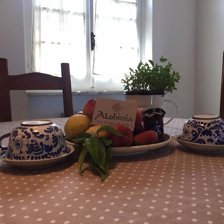 Alchimia House Apartment Cisano sul Neva Екстериор снимка